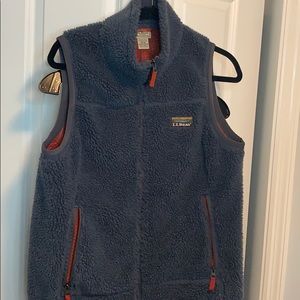 L.L Bean mountain pile vest